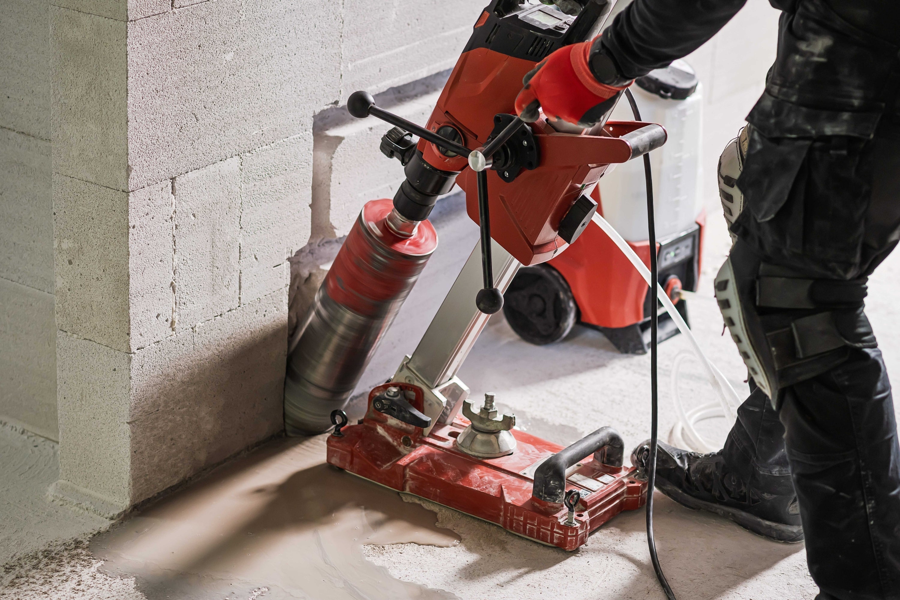 Diamantboren in gewapend beton; lees hier waarom je het beste kunt kiezen voor Aero diamantboren